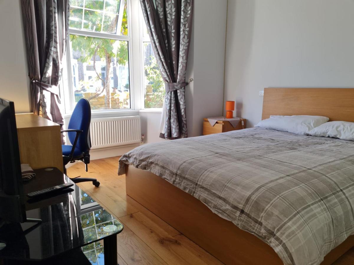 Daniari Guest Rooms Erith Exterior photo
