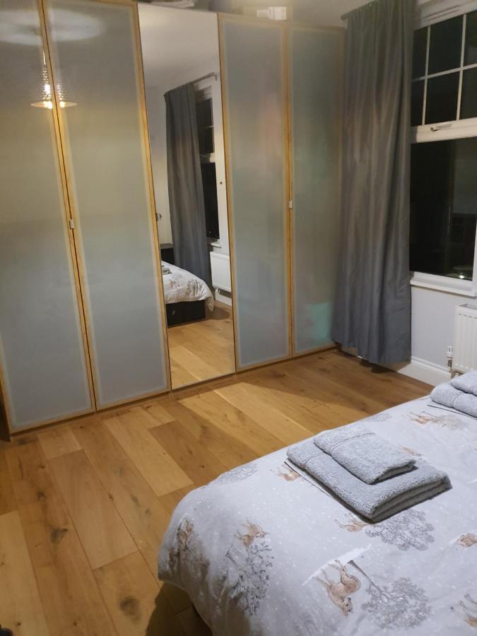 Daniari Guest Rooms Erith Exterior photo