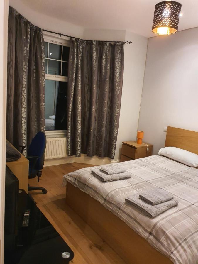 Daniari Guest Rooms Erith Exterior photo